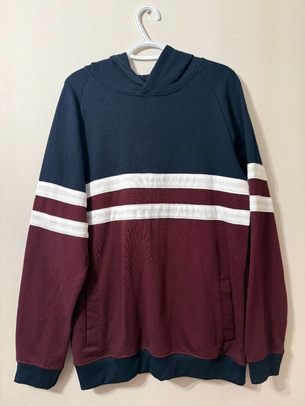 Six Lincoln New York Men’s Colorblock Hoodie Large Navy Burgundy